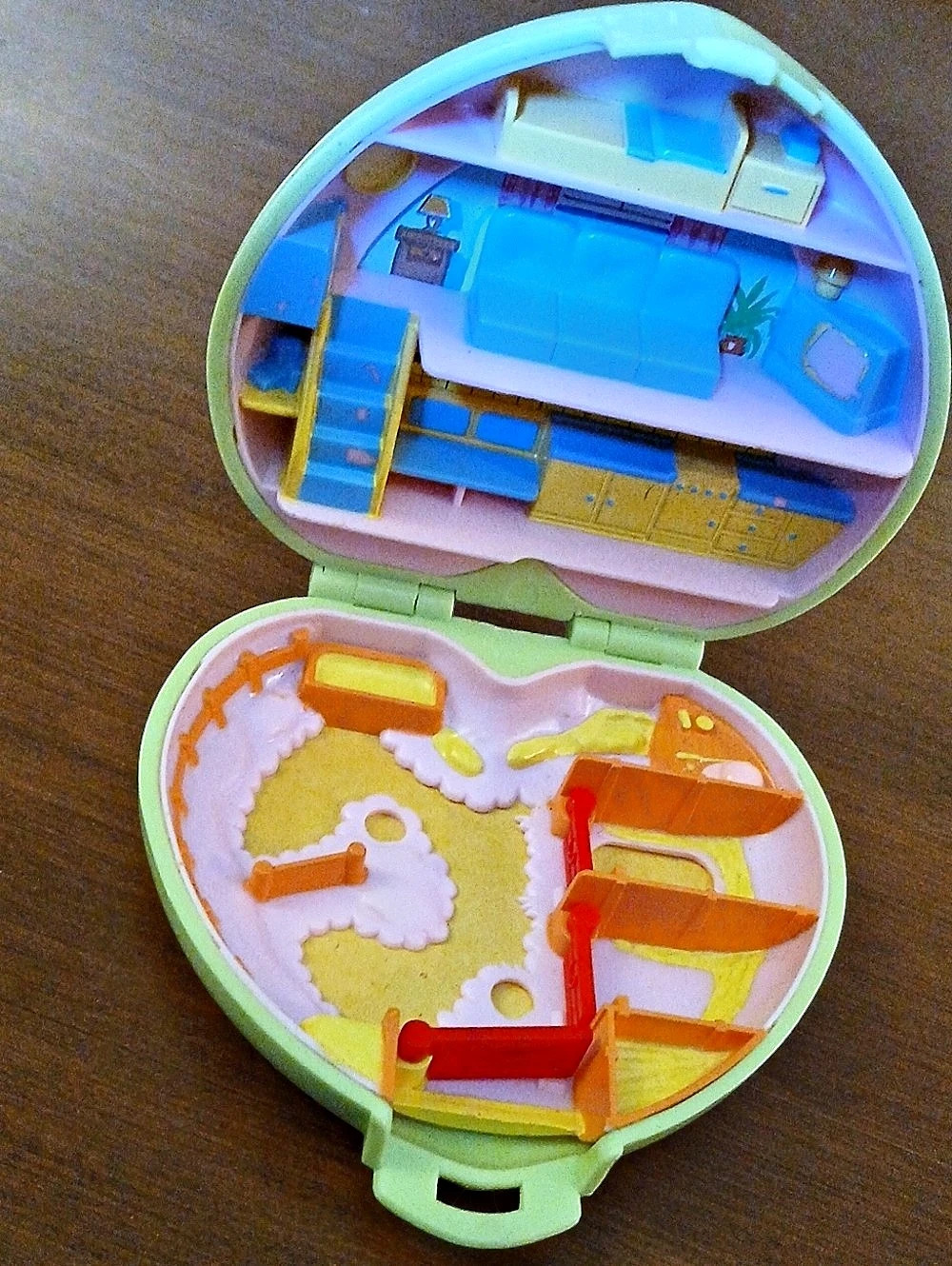 Vintage Polly Pocket Bluebird 1989 Pony Club No Figures Clean Good Shape